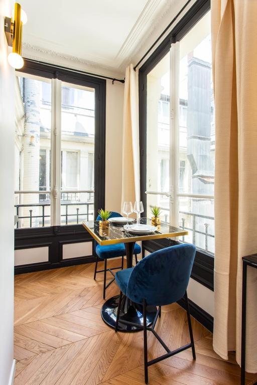 Cmg Champs Elysees - Boetie 5 * Parijs